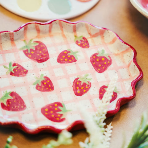April | Gingham Berry Platter