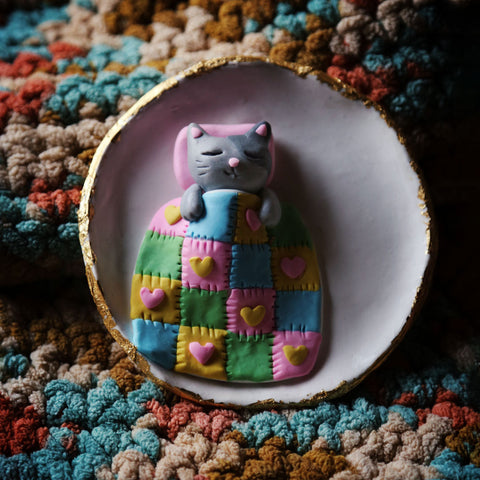 September | Patchwork Sleeping Kitty Dish